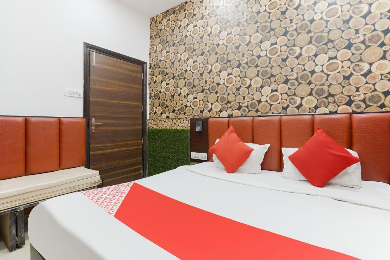 Oyo 48489 Adarsh Plaza Ξενοδοχείο Saharanpur Εξωτερικό φωτογραφία