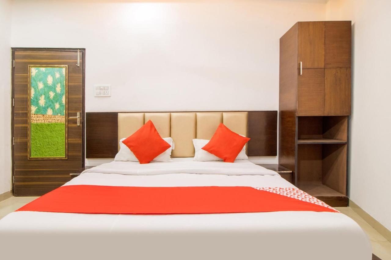 Oyo 48489 Adarsh Plaza Ξενοδοχείο Saharanpur Εξωτερικό φωτογραφία