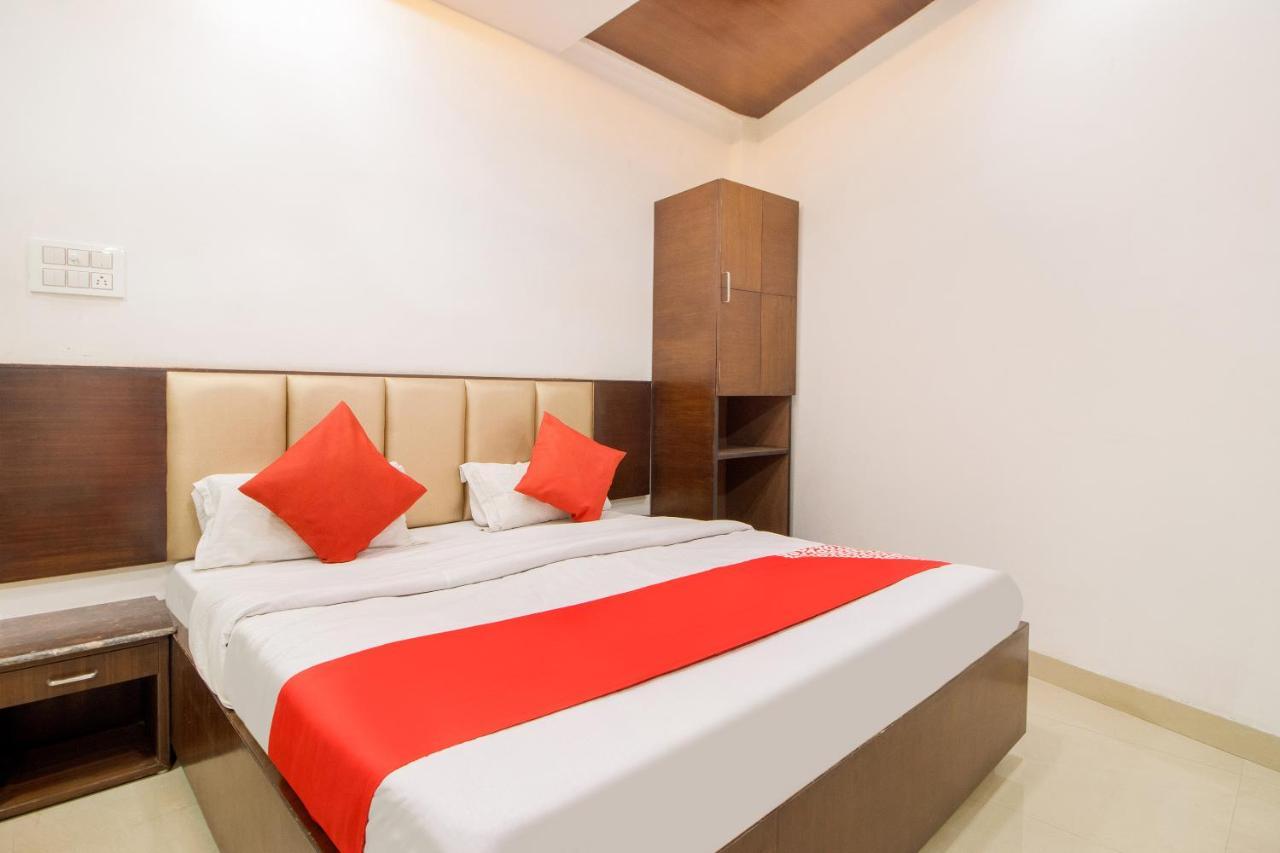 Oyo 48489 Adarsh Plaza Ξενοδοχείο Saharanpur Εξωτερικό φωτογραφία