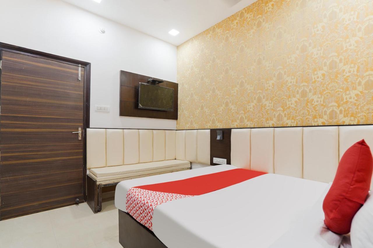 Oyo 48489 Adarsh Plaza Ξενοδοχείο Saharanpur Εξωτερικό φωτογραφία